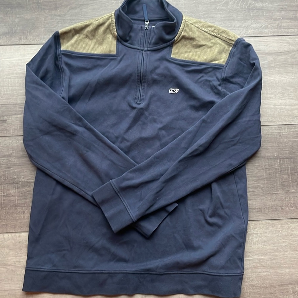 EUC Vineyard Vines quarter zip. Size medium